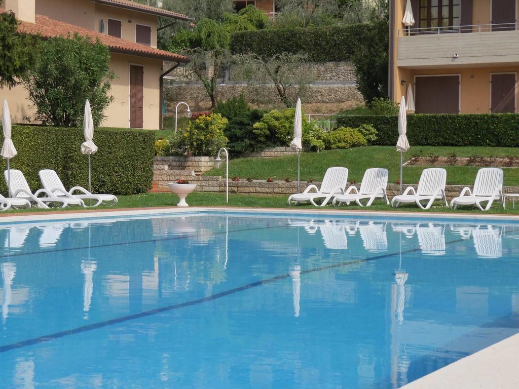 Residence Liana Albisano Torri Del Benaco Extérieur photo